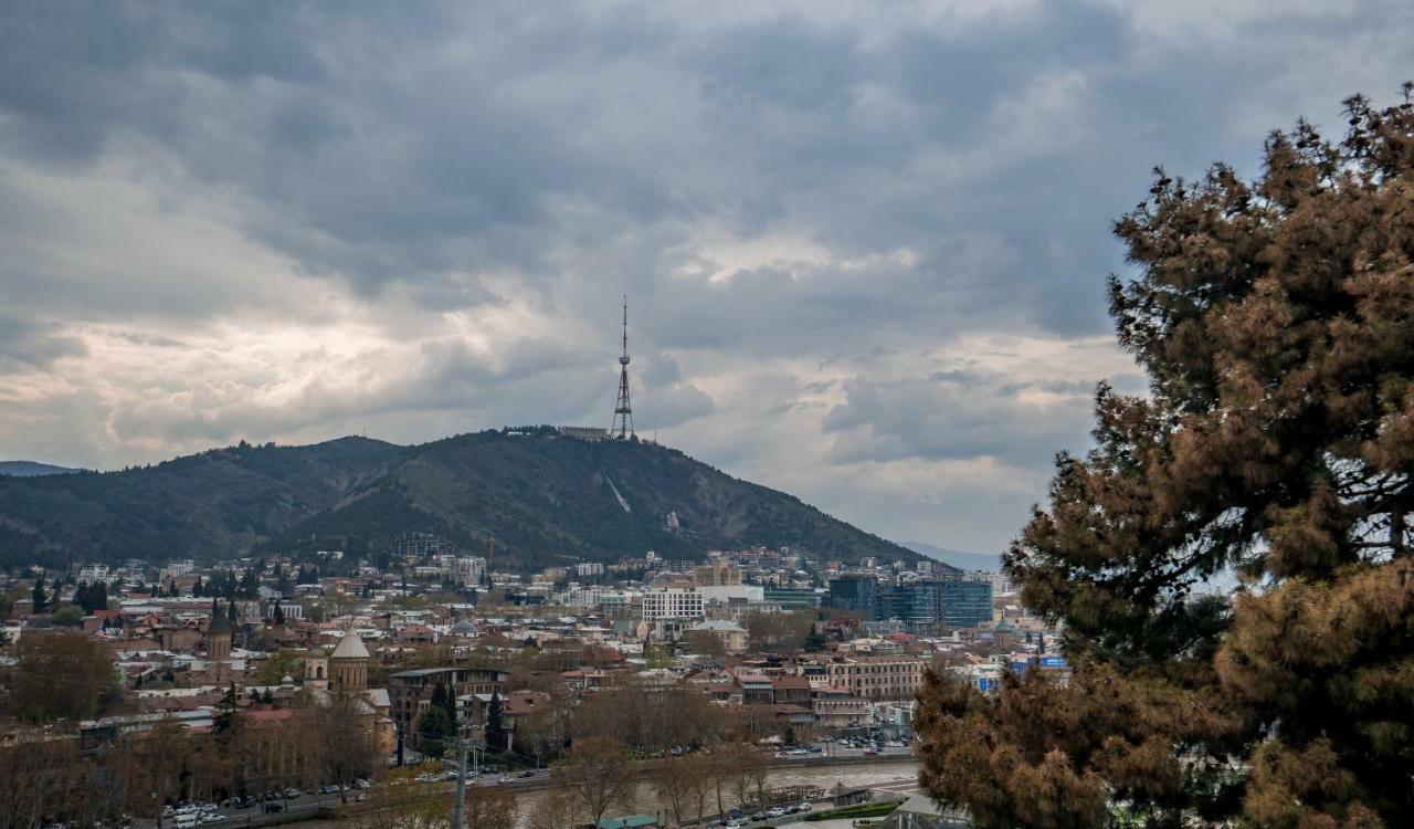 Apartments Near Metekhi Cathedral Tiflis Exterior foto